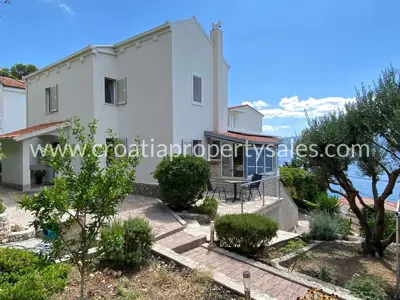 Haus 50 m², Omiš - in der Nähe des Meeres und des Strandes
