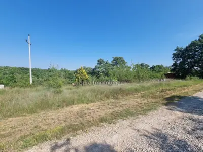 Building plot 1,073 m², Tar - quiet location and views of nature - 2