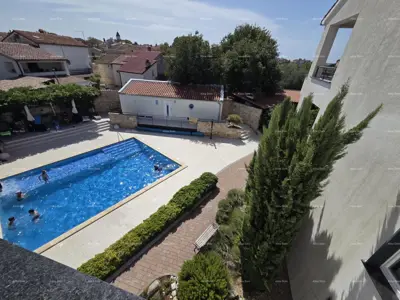 Stan u Peroju, 2 spavaće sobe i zajednički bazen - 18