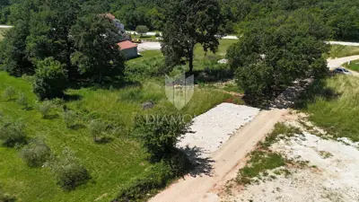 Land 621 m², Žminj surroundings - quiet location and building permit - 3