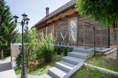 Estate 191 m², Tušilović - by the Korana and private bathing area - 3