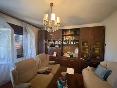 Kuća u Viškovu, mirna lokacija i velika okućnica - 11
