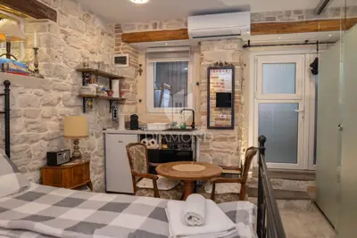 Studio 17 m², Rovinj - old town, underfloor heating - 3