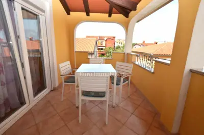 Apartment 75 m², Novigrad - sea view and balcony 26 m² - 2