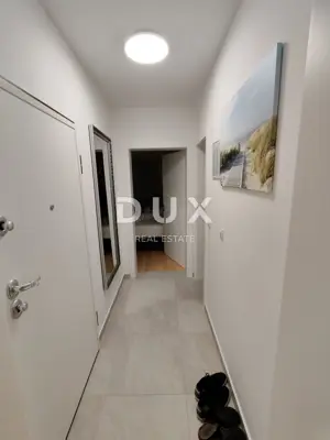Apartment 195.4 m², Petrčane - 3 apartments, second row to the sea - 12