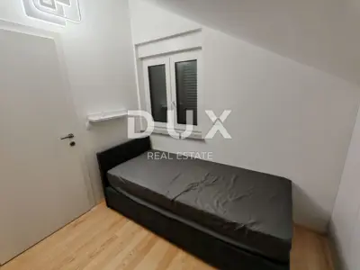 Apartment 195.4 m², Petrčane - 3 apartments, second row to the sea - 10