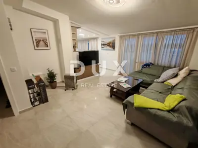 Apartment 195.4 m², Petrčane - 3 apartments, second row to the sea - 5