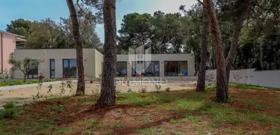Villa 155 m², Rovinj - ruhige Straße in der Nähe des Strandes - 2