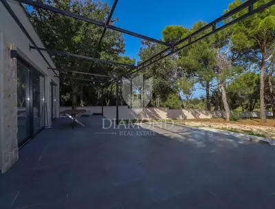 Villa 155 m², Rovinj - ruhige Straße in der Nähe des Strandes - 14