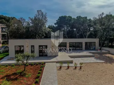Villa 155 m², Rovinj - ruhige Straße in der Nähe des Strandes - 17