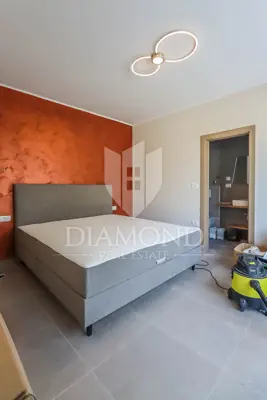 Villa 155 m², Rovinj - ruhige Straße in der Nähe des Strandes - 8