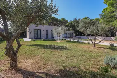 Villa 155 m², Rovinj - ruhige Straße in der Nähe des Strandes - 3