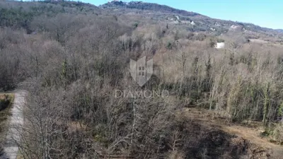 Pićan, spacious building plot with open views - 3