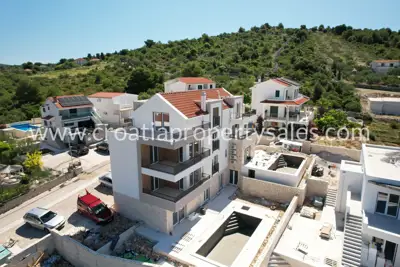 Wohnung 90 m², Rogoznica, Pool und 140 m² Hof - 8