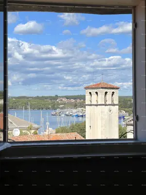 Wohnung in Pula, Zentrum - Blick auf die Kathedrale und das Meer