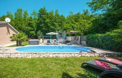 Labin, excellent single-storey house with pool - 2