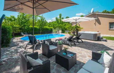 Labin, excellent single-storey house with pool - 3