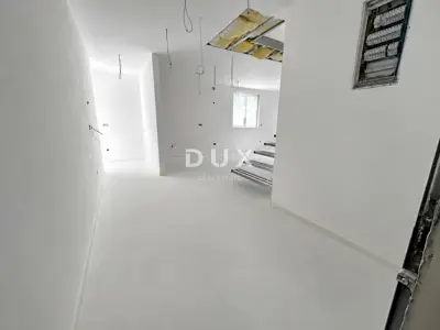 Penthouse 146.7 m², Srima - 3 bedrooms, rooftop terrace - 9