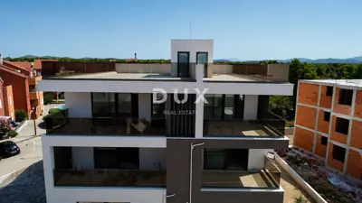 Penthouse 146.7 m², Srima - 3 bedrooms, rooftop terrace - 20