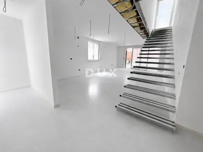 Penthouse 146.7 m², Srima - 3 bedrooms, rooftop terrace - 10