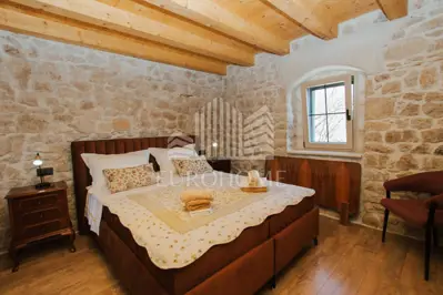 Trogir, Plano, Authentic Dalmatian house for rent, 70 m² - 17