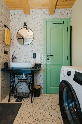 Trogir, Plano, Authentic Dalmatian house for rent, 70 m² - 2
