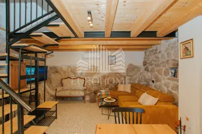 TROGIR, Plano, Autohtona Dalmatinska kuća za najam, 70 m²