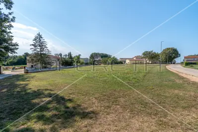 Građevinsko zemljište 3 342 m², Sveti Petar u Šumi, ravna parcela