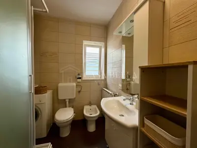 Donja Vežica: renovated 44.5 m² apartment for rent with sea views - 7