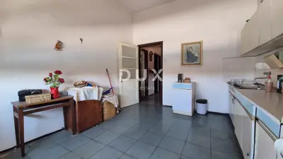 Stan 136 m², Branimirova obala, Zadar - pogled na jezgru - 7