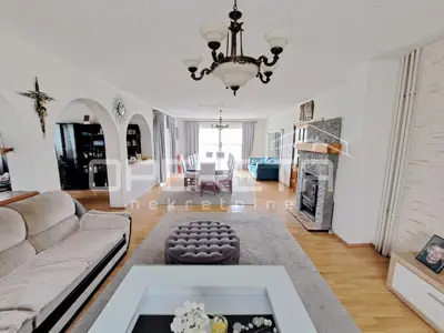 House for sale in Žitnjak, 780 m²