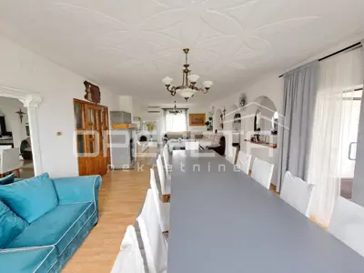 House for sale in Žitnjak, 780 m² - 2