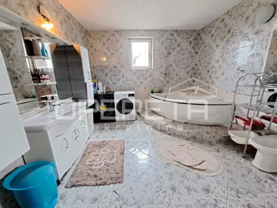 House for sale in Žitnjak, 780 m² - 3