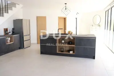 Haus zum Kauf in Krk - Okolica, 200 m² - 8