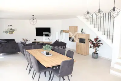 Haus zum Kauf in Krk - Okolica, 200 m²