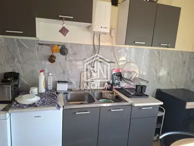 Kuća 100 m², Drenovec - mirno naselje i terasa - 9