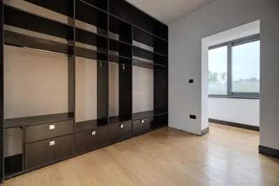 Prekrižje, novouređena vila 560 m², parking, bazen - 8