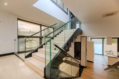 Prekrižje, novouređena vila 560 m², parking, bazen - 3