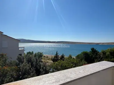 Otok Pag - kuća s lijepim dvorištem, 1. red do mora