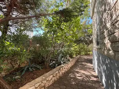 Otok Pag - kuća s lijepim dvorištem, 1. red do mora - 9