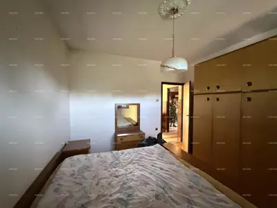 Šarmantna obiteljska kuća s velikom okućnicom i dodatnim građevinskim zemljištem u blizini Barbana - 14