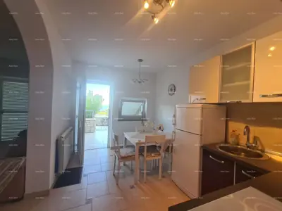 Prodaje se šarmantan stan u prizemlju, 60 m², Duga Uvala - 3