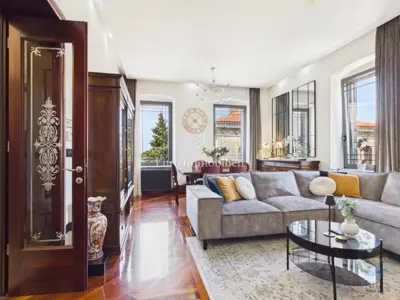 Stan 75 m², Pula Centar - pogled na more