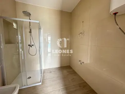 Moderan stan na drugom katu s pogledom na more u Lovrečici - 12