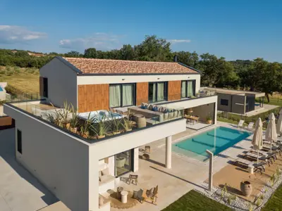 Haus zum Kauf in Poreč, 270 m²