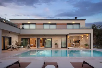 Haus zum Kauf in Poreč, 270 m² - 6