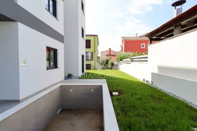 Apartment in Premantura, 2 bedrooms, pool and yard - 9