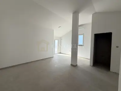 Stan 43 m², Crikvenica - terasa 49 m² i parkirno mjesto - 3
