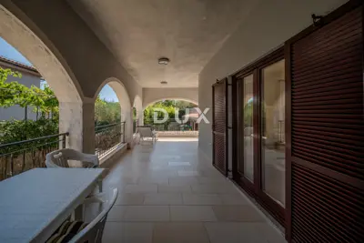 House 220 m², Krk - Okolica, 3 residential units - 22