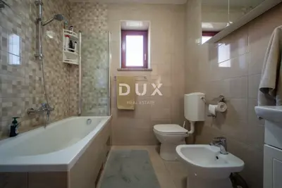 House 220 m², Krk - Okolica, 3 residential units - 21